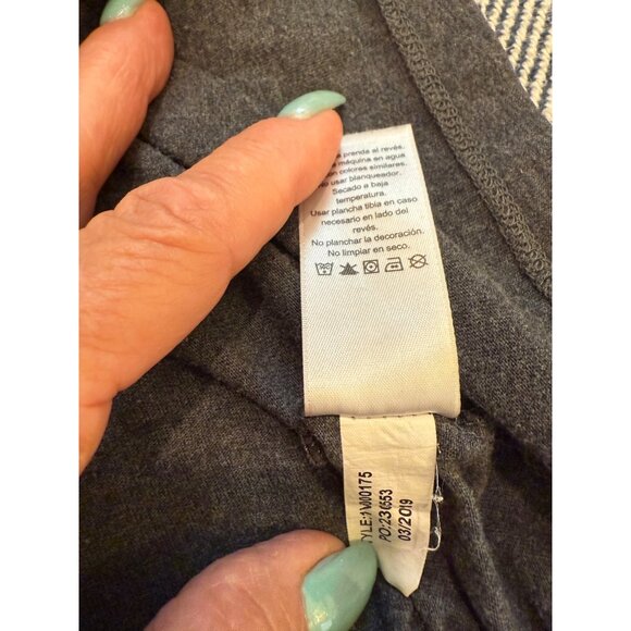 Vineyard Vines Gray Shark Graphic Tee Unisex S 100% Cotton Casual Short Sleeve C - Picture 7 of 10